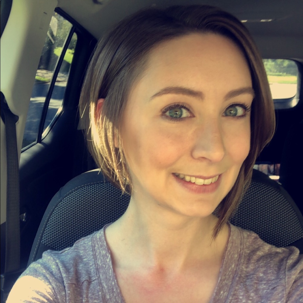 Meet your Posher, Stephanie
